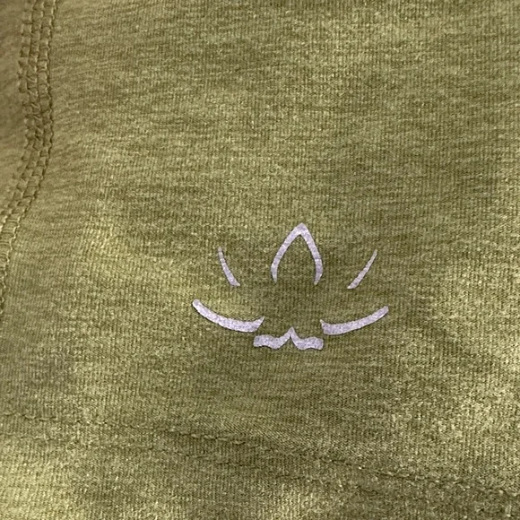 Beyond yoga focus crop - Picture 2 of 4